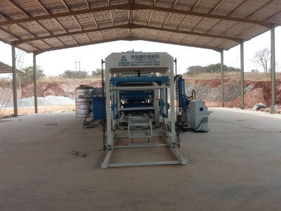 QT10-15 Block Machine in Zambia
